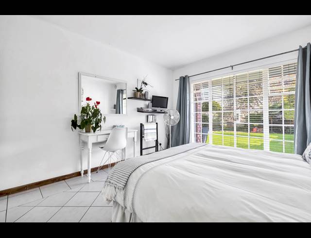 4 BEDROOM HOUSE FOR SALE IN LINDEN